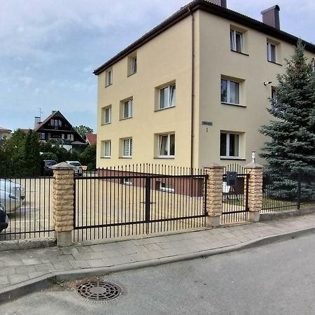 Hotel Poilsis Palangoje Pas Daiva à Palanga Extérieur photo