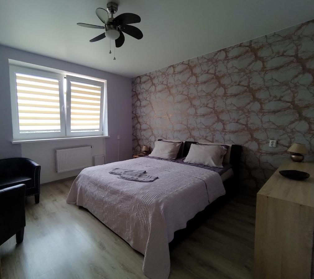 Hotel Poilsis Palangoje Pas Daiva à Palanga Extérieur photo